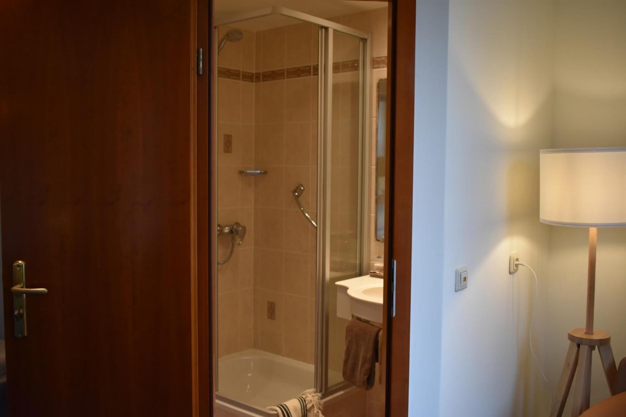 Hotel Atlanta Valkenburg aan de Geul Rum bild
